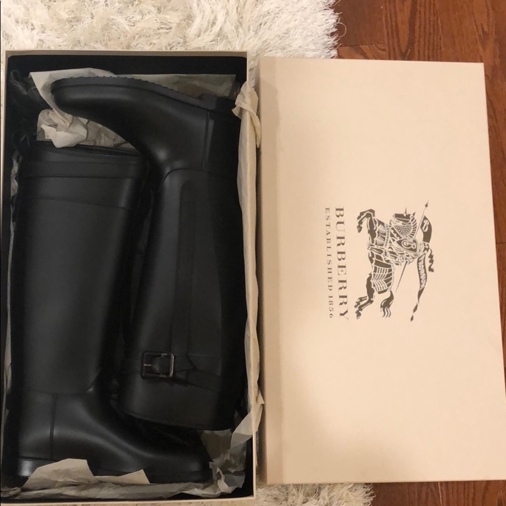 BRAND NEW Burberry Rain Riding Boots